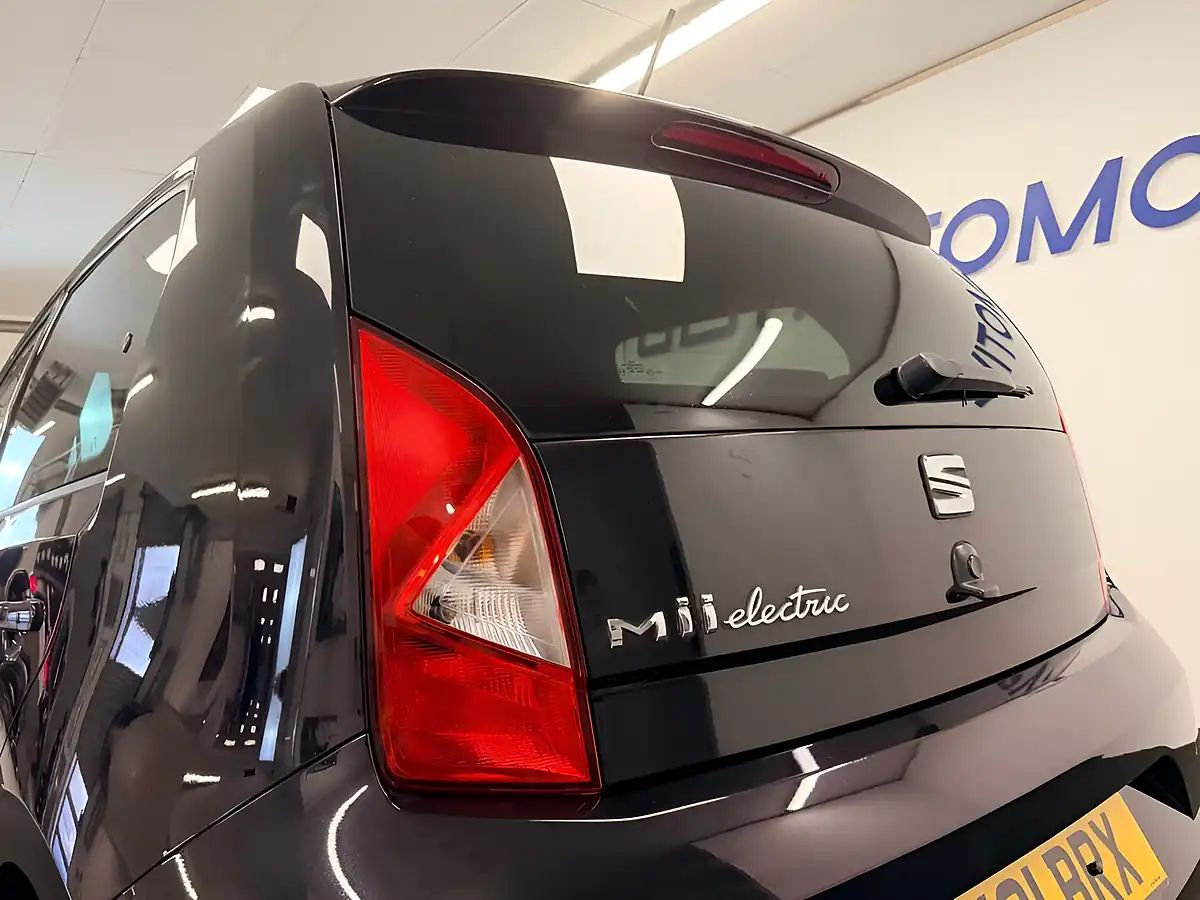Used 2021 SEAT Mii Deep Black - Interior and Exterior details 19
