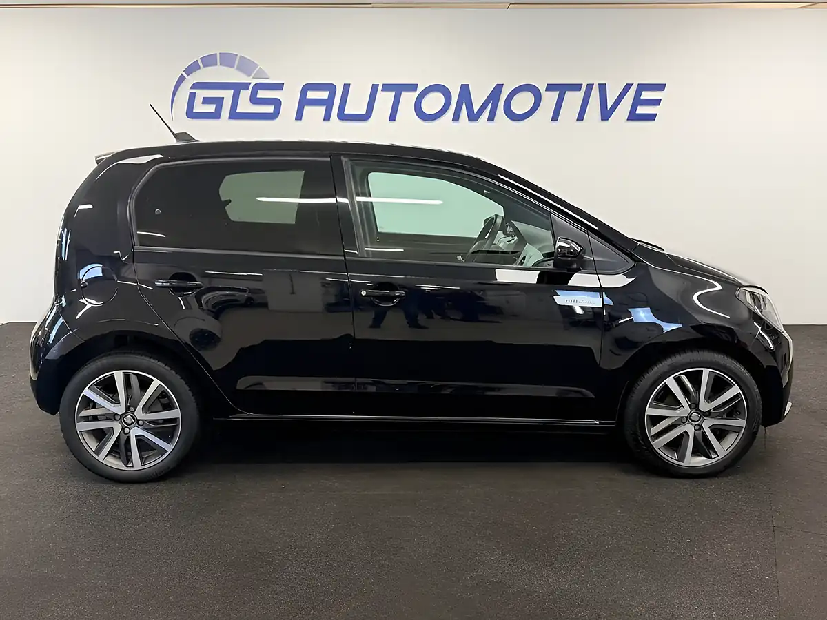 Used 2021 SEAT Mii Deep Black - Interior and Exterior details 4