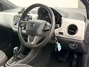 Used 2021 SEAT Mii Deep Black - Interior and Exterior details 9