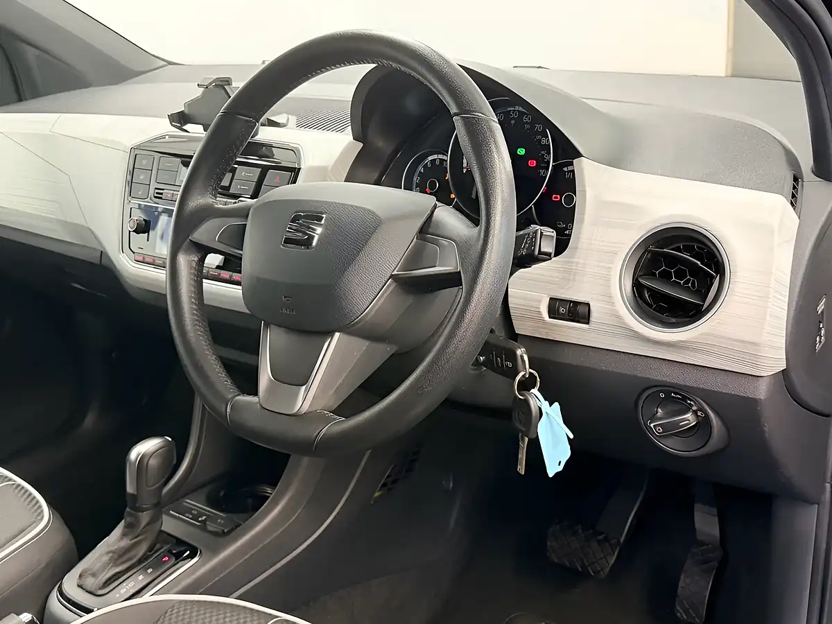 Used 2021 SEAT Mii Deep Black - Interior and Exterior details 9