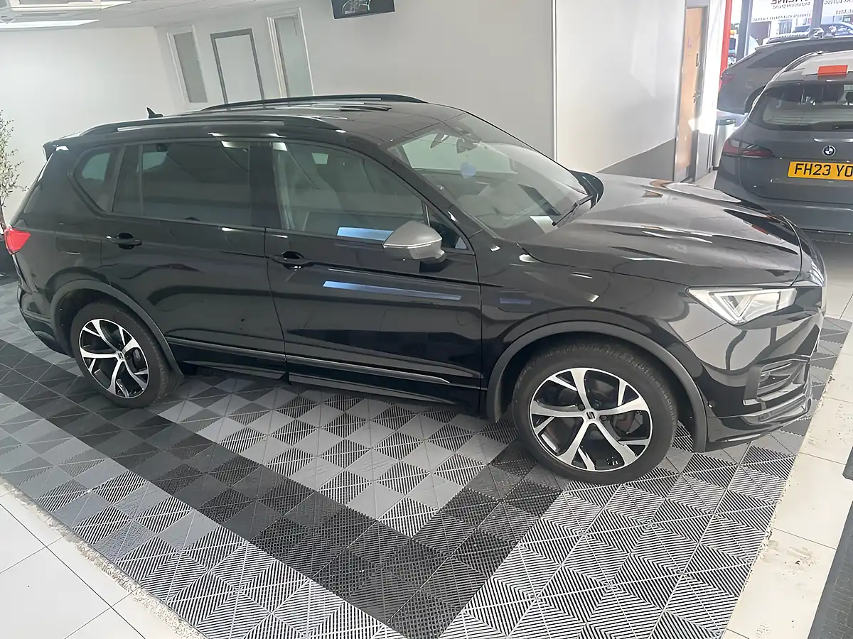 Used 2021 SEAT Tarraco Fr Black - Interior and Exterior details 5