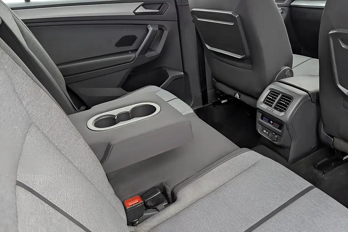 Used 2021 SEAT Tarraco Se Black - Interior and Exterior details 10
