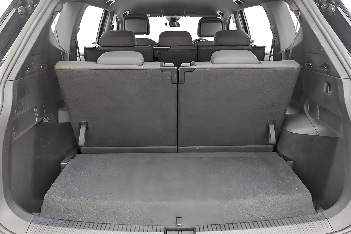 Used 2021 SEAT Tarraco Se Black - Interior and Exterior details 11