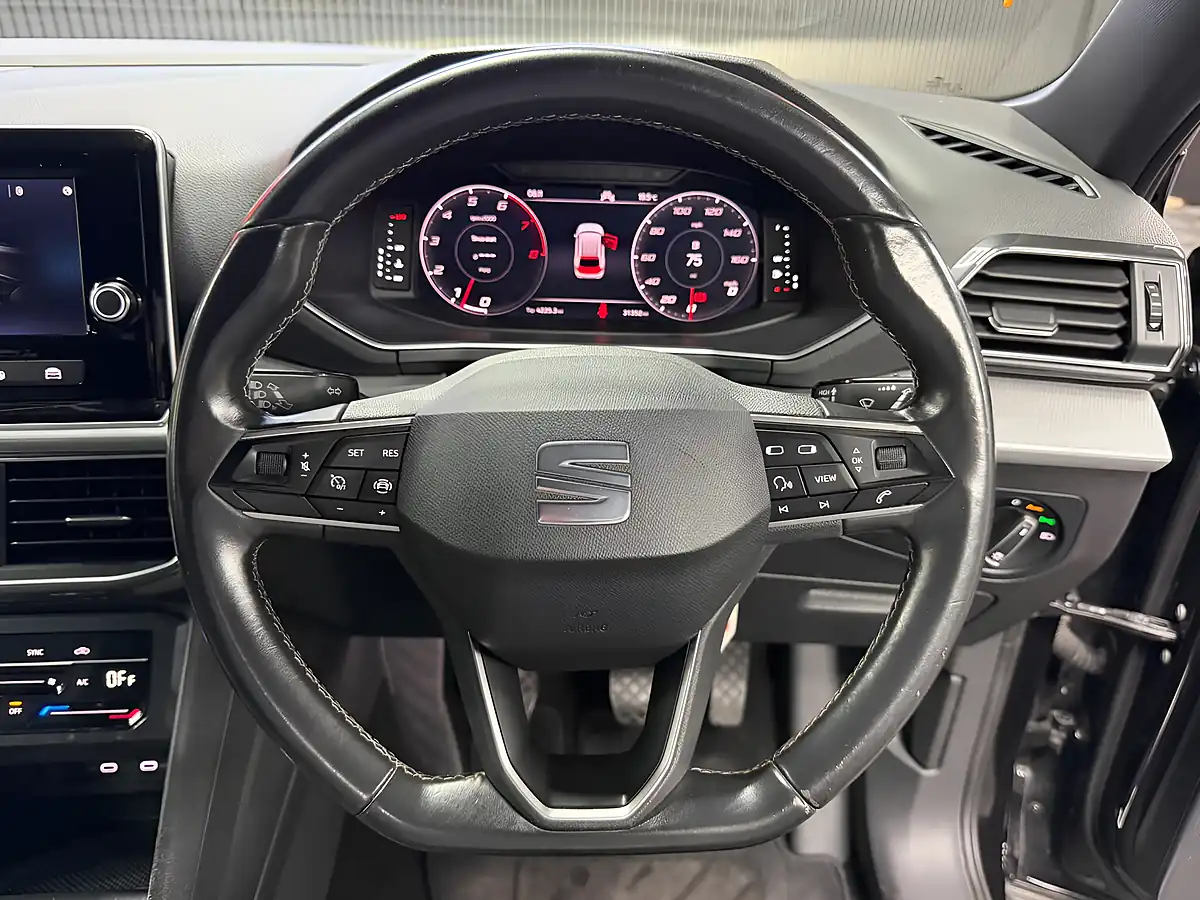 Used 2021 SEAT Tarraco Se Black - Interior and Exterior details 13