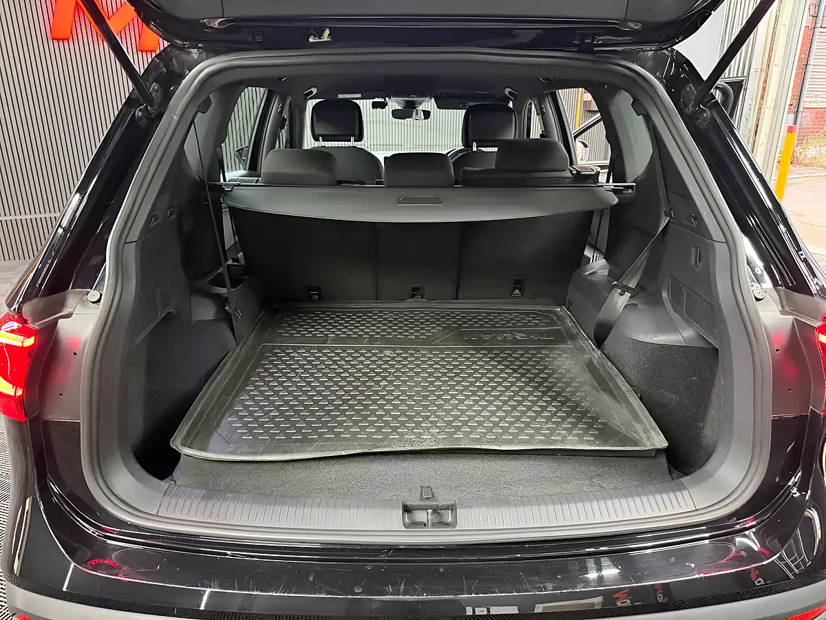 Used 2021 SEAT Tarraco Se Black - Interior and Exterior details 20