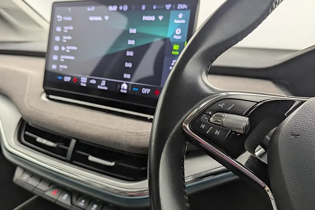 Used 2021 Skoda Enyaq 60 Blue - Interior and Exterior details 10
