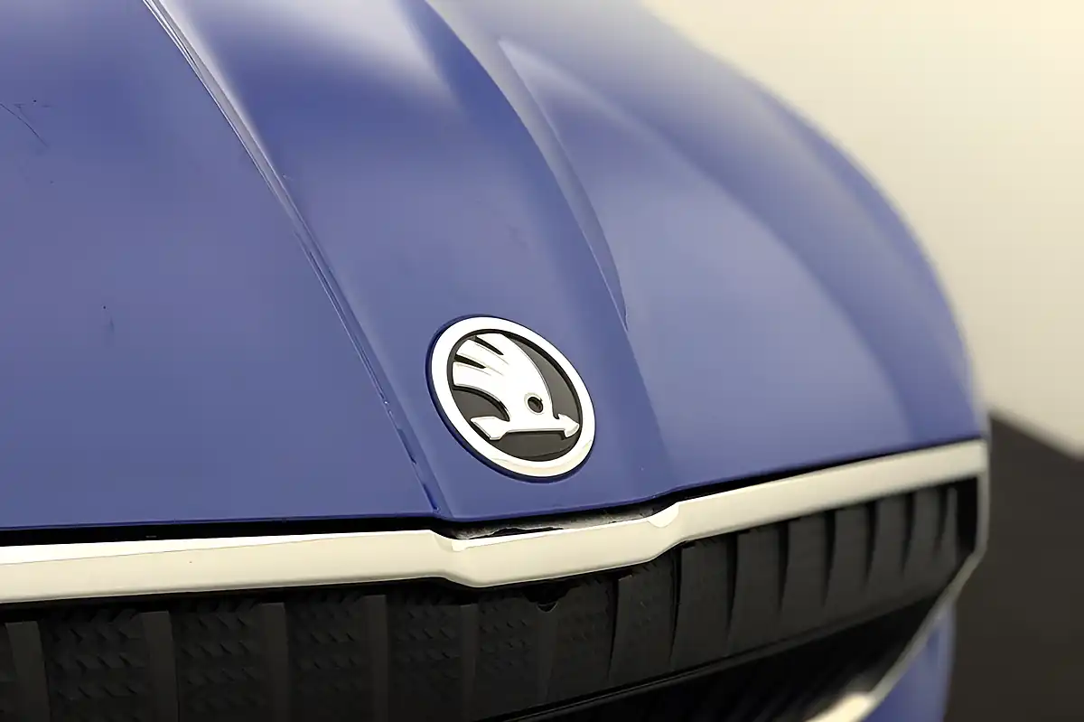 Used 2021 Skoda Enyaq 60 Blue - Interior and Exterior details 17