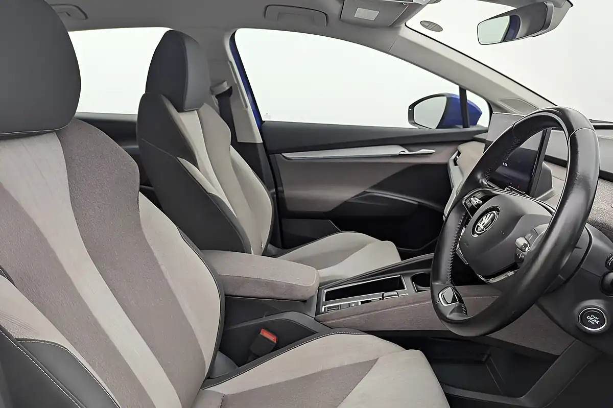 Used 2021 Skoda Enyaq 60 Blue - Interior and Exterior details 3