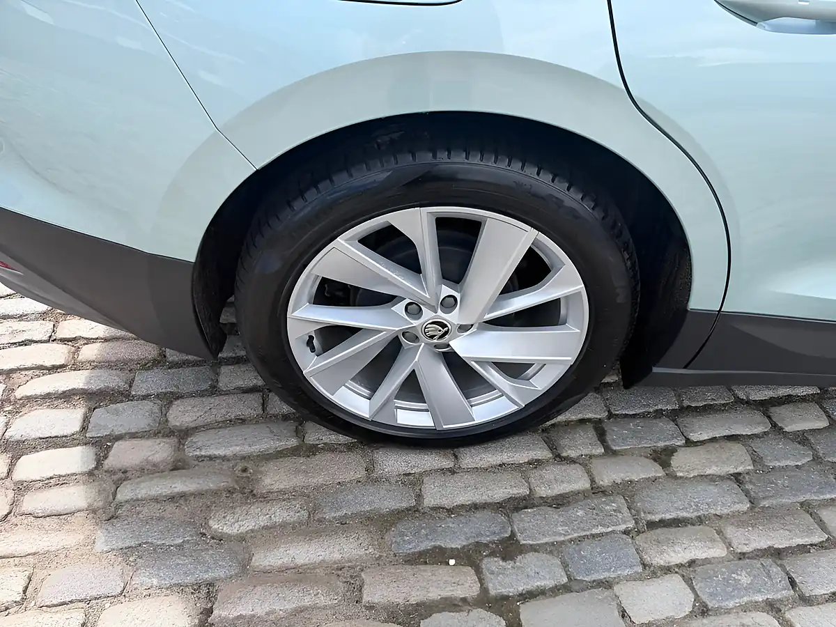 Used 2021 Skoda Enyaq Nav Suite Silver - Interior and Exterior details 14