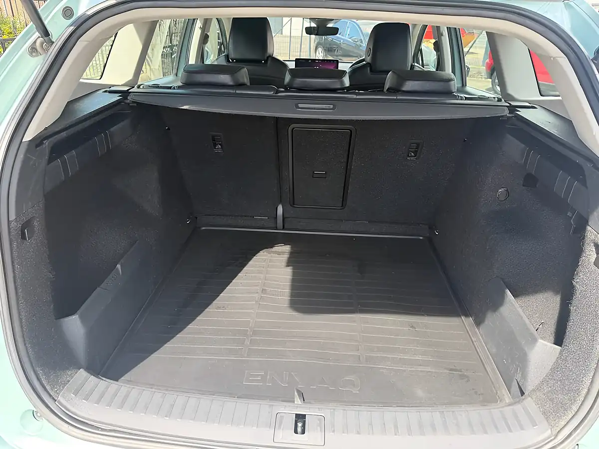 Used 2021 Skoda Enyaq Nav Suite Silver - Interior and Exterior details 18