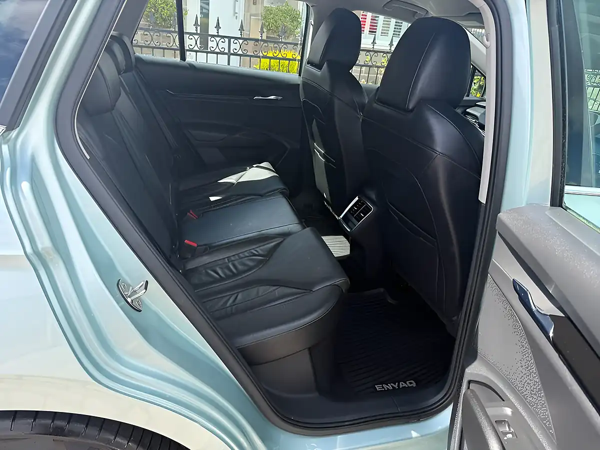 Used 2021 Skoda Enyaq Nav Suite Silver - Interior and Exterior details 19