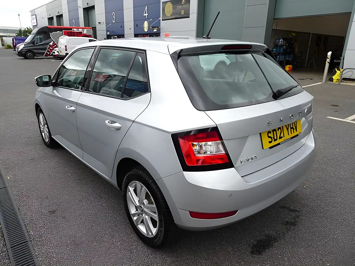Used 2021 Skoda Fabia Se Brilliant Silver - Interior and Exterior details 15
