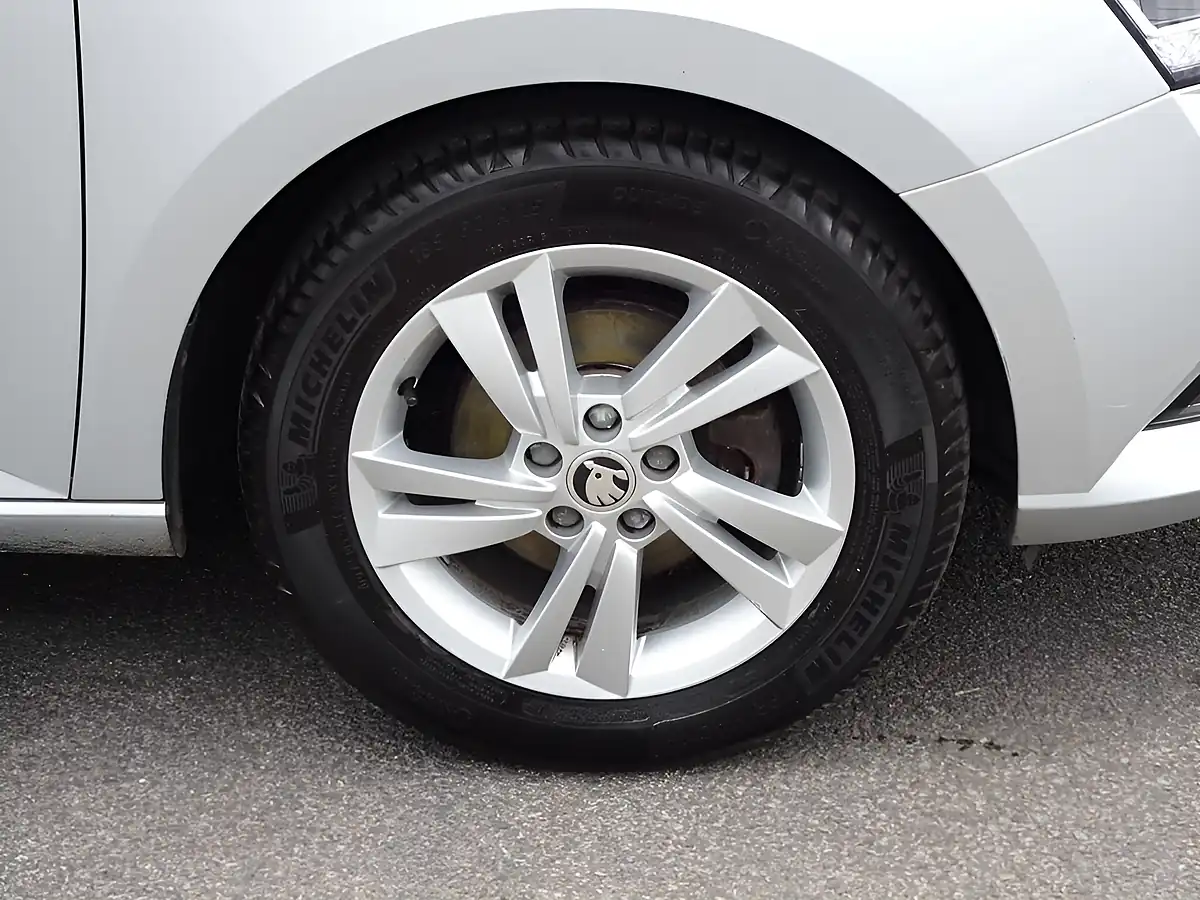 Used 2021 Skoda Fabia Se Brilliant Silver - Interior and Exterior details 20
