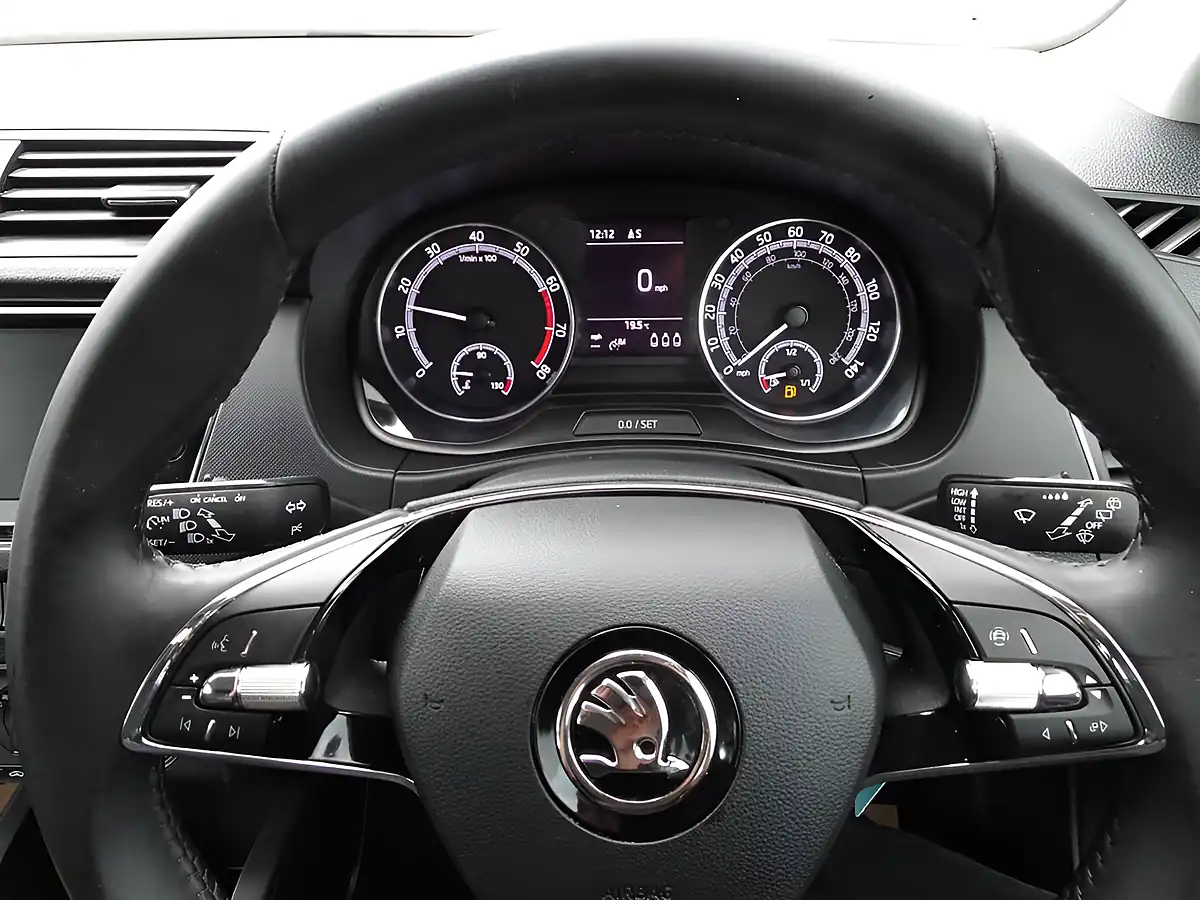 Used 2021 Skoda Fabia Se Brilliant Silver - Interior and Exterior details 6