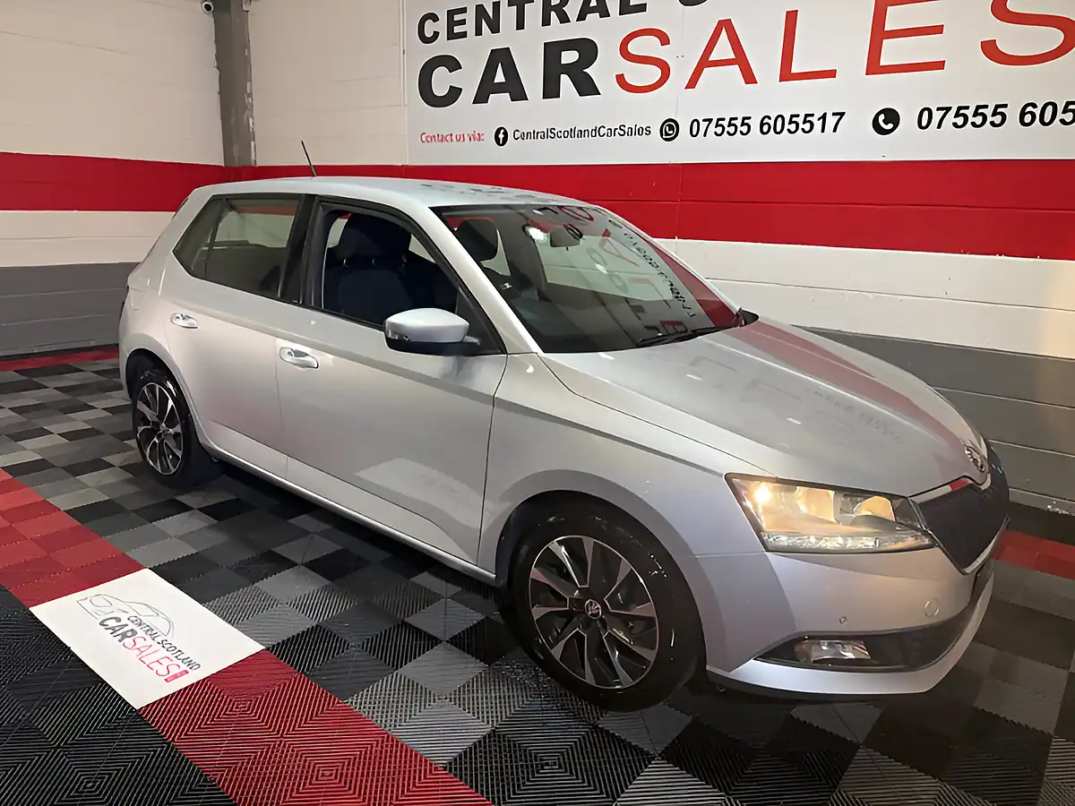Used 2021 Skoda Fabia Se Drive Silver - Front View