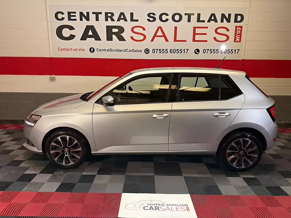 Used 2021 Skoda Fabia Se Drive Silver - Interior and Exterior details 4