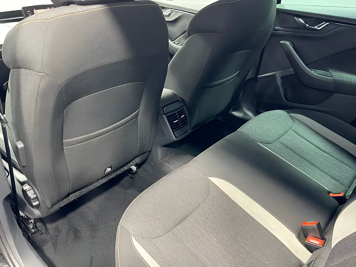 Used 2021 Skoda Kamiq Se L Black Magic Pearl Effect - Interior and Exterior details 18