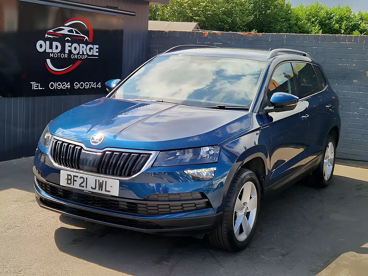 Used 2021 Skoda Karoq Se Blue - Front View