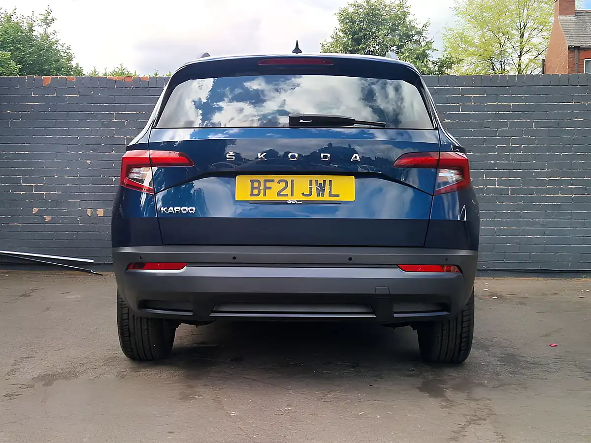 Used 2021 Skoda Karoq Se Blue - Interior and Exterior details 13