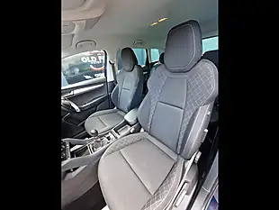 Used 2021 Skoda Karoq Se Blue - Interior and Exterior details 16