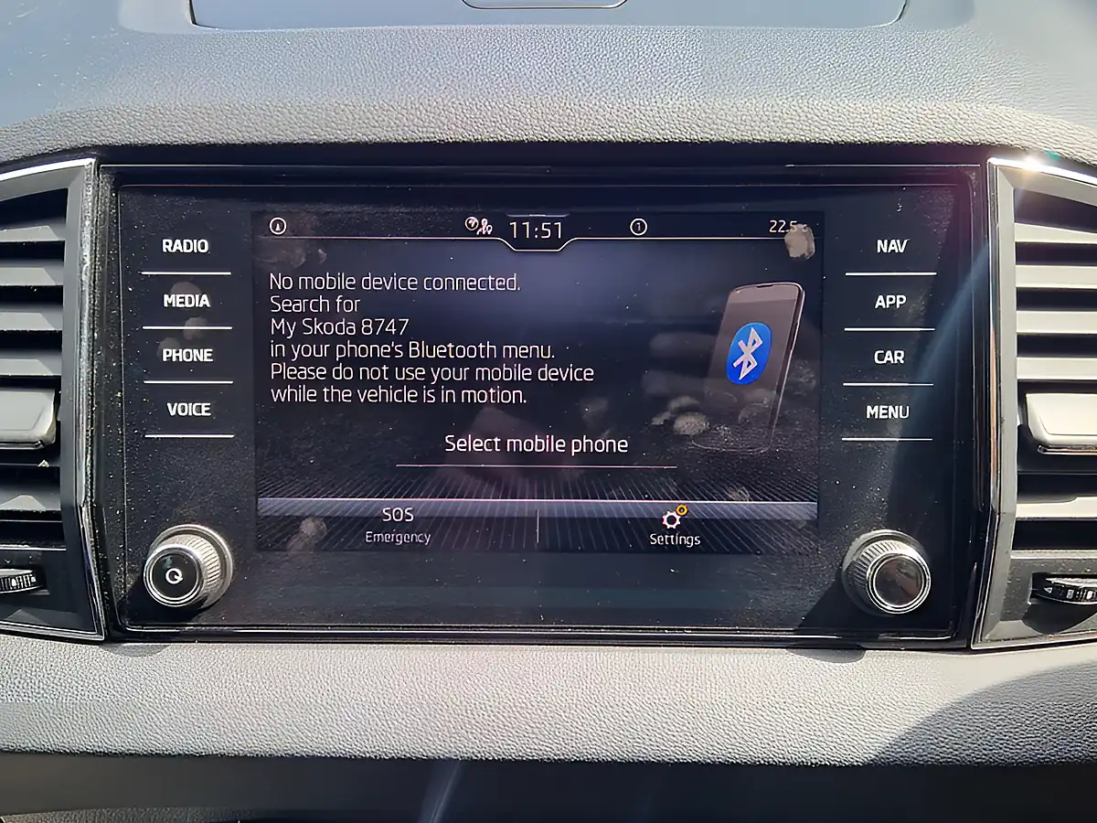 Used 2021 Skoda Karoq Se Blue - Interior and Exterior details 20