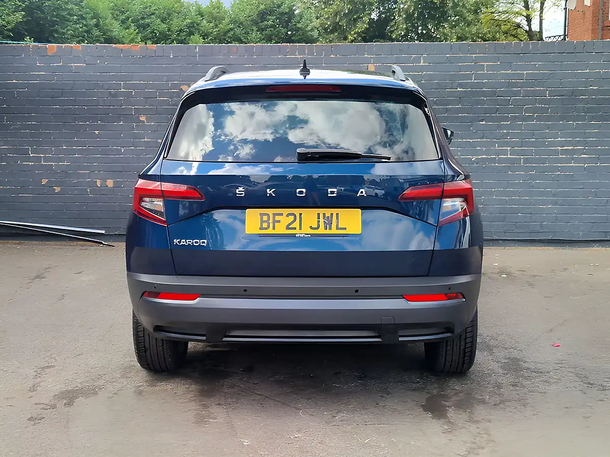 Used 2021 Skoda Karoq Se Blue - Interior and Exterior details 9