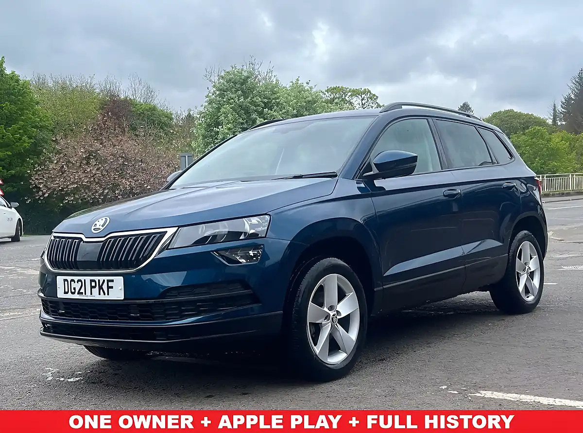 Used 2021 Skoda Karoq Se Blue - Front View