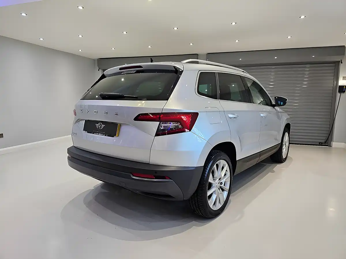 Used 2021 Skoda Karoq Se L Brilliant Silver - Interior and Exterior details 4