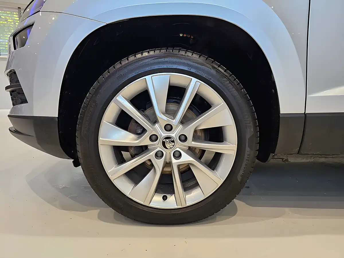 Used 2021 Skoda Karoq Se L Brilliant Silver - Interior and Exterior details 8