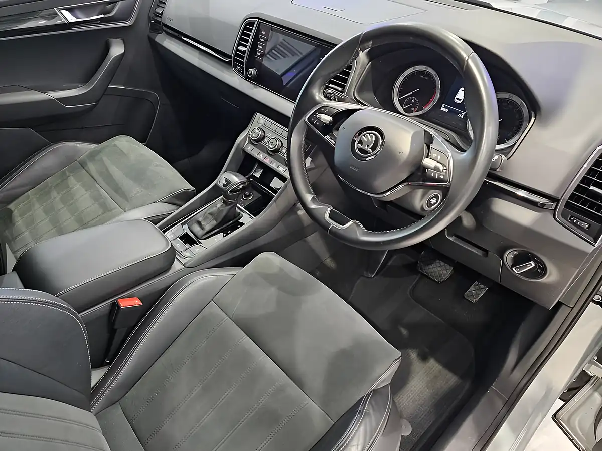 Used 2021 Skoda Karoq Se L Brilliant Silver - Interior and Exterior details 9