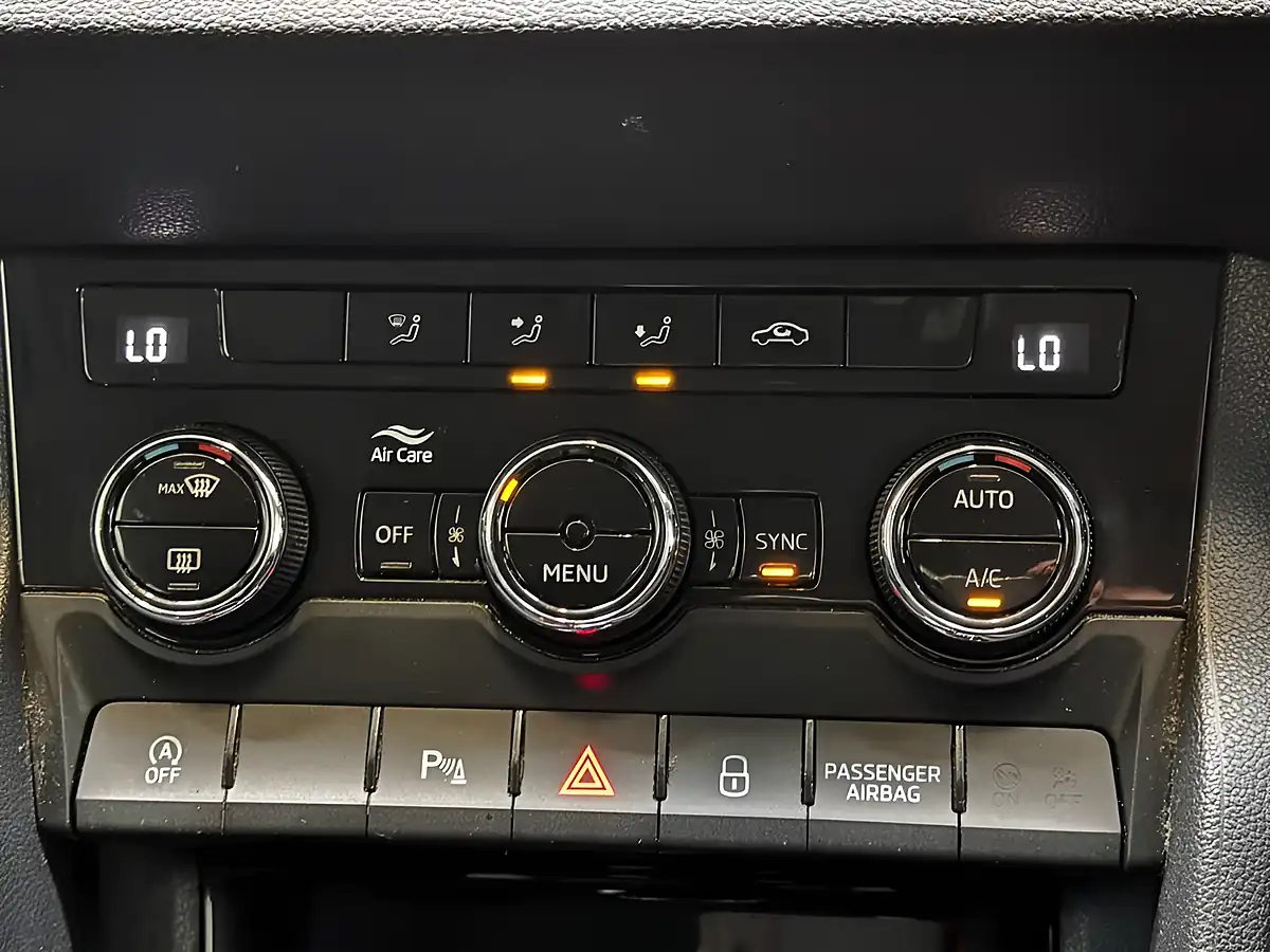 Used 2021 Skoda Karoq Se Technology Grey - Interior and Exterior details 19