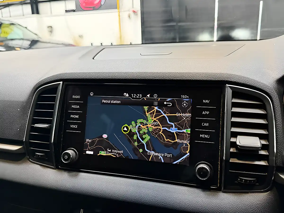 Used 2021 Skoda Karoq Se Technology Grey - Interior and Exterior details 6