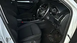 Used 2021 Skoda Karoq Se Technology White - Interior and Exterior details 3