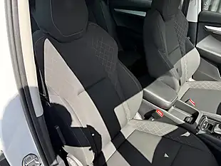 Used 2021 Skoda Karoq Se White - Interior and Exterior details 13