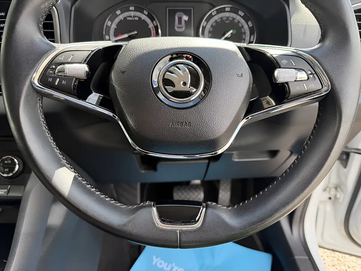 Used 2021 Skoda Karoq Se White - Interior and Exterior details 15