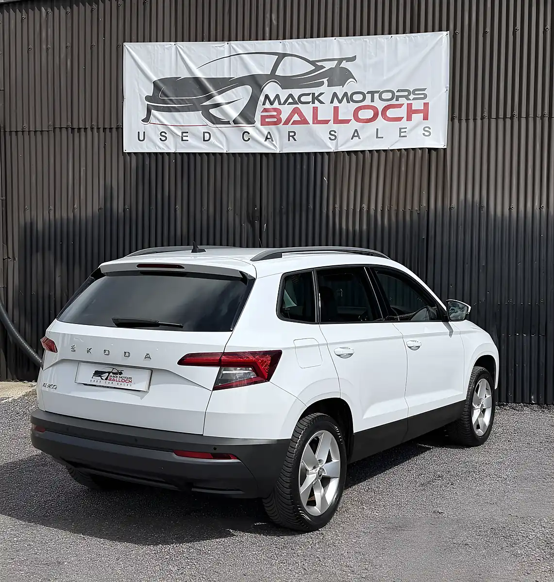Used 2021 Skoda Karoq Se White - Interior and Exterior details 5
