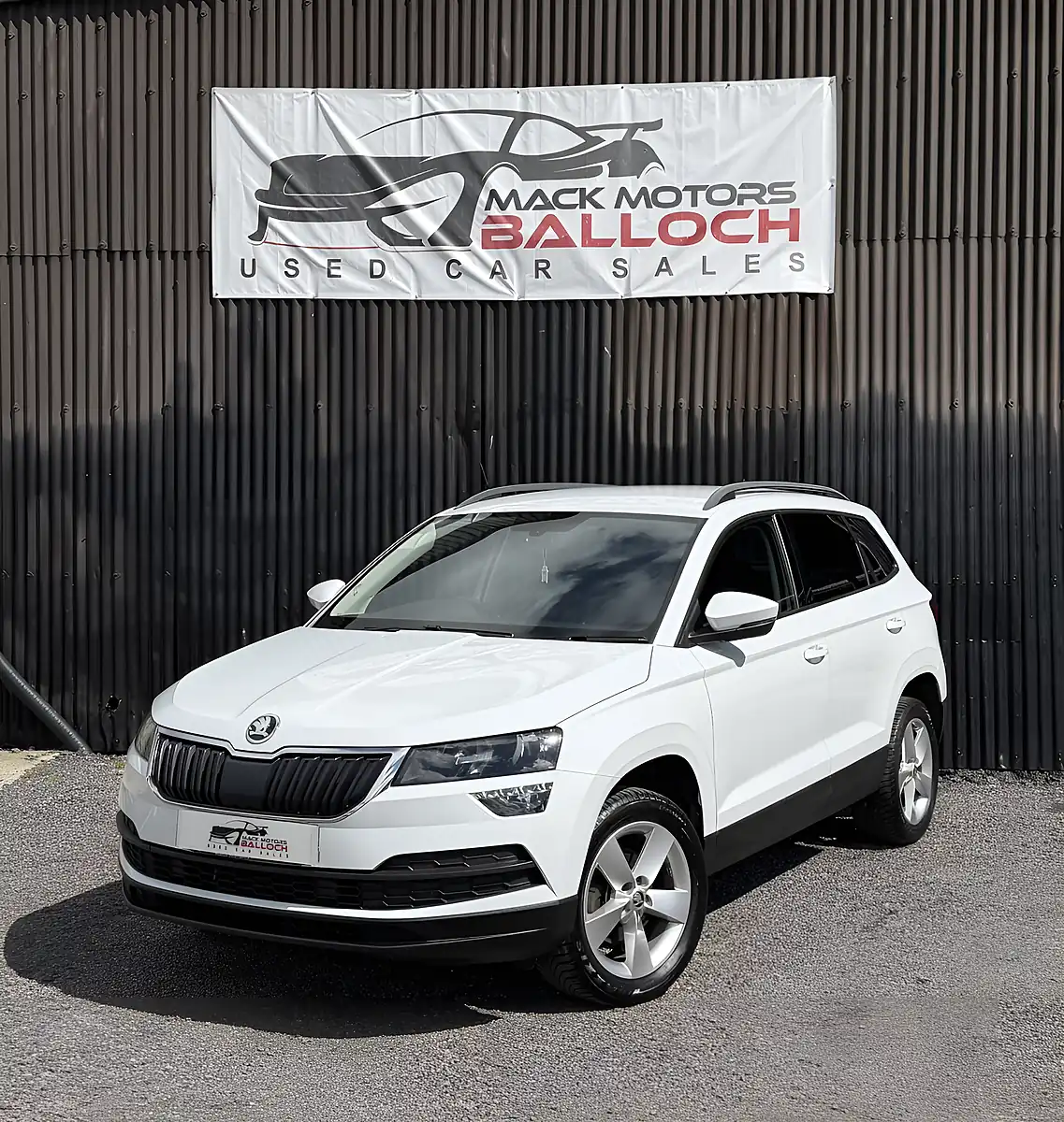 Used 2021 Skoda Karoq Se White - Interior and Exterior details 9