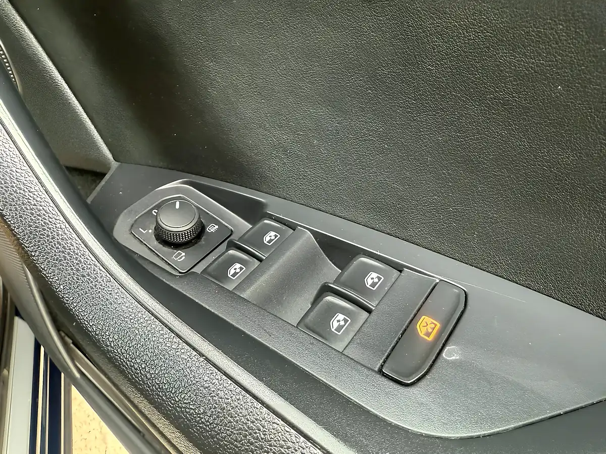 Used 2021 Skoda Kodiaq Se L Blue - Interior and Exterior details 16