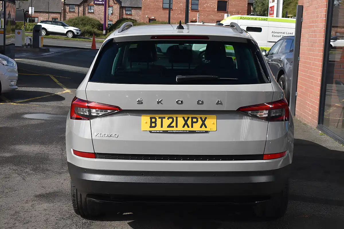 Used 2021 Skoda Kodiaq Se L Meteor Grey - Interior and Exterior details 6