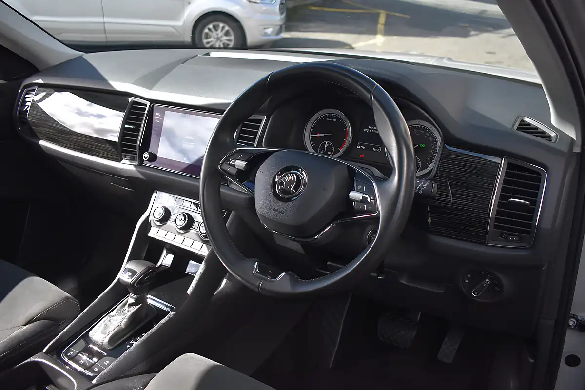 Used 2021 Skoda Kodiaq Se L Meteor Grey - Interior and Exterior details 8