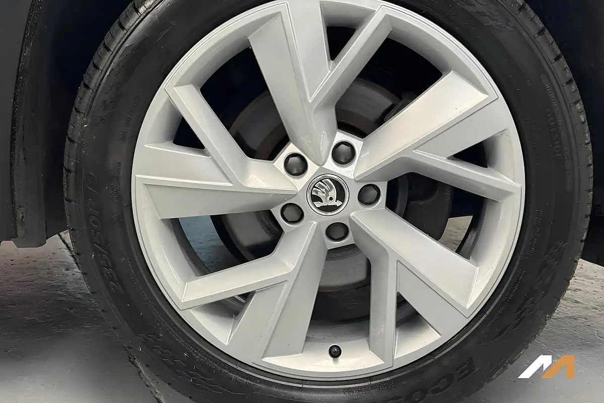 Used 2021 Skoda Kodiaq Se L Silver - Interior and Exterior details 18