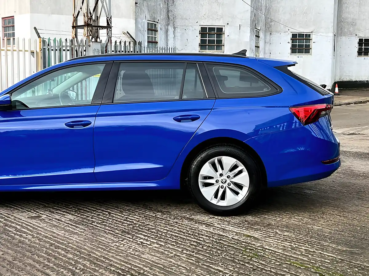Used 2021 Skoda Octavia Se Technology Blue - Interior and Exterior details 10