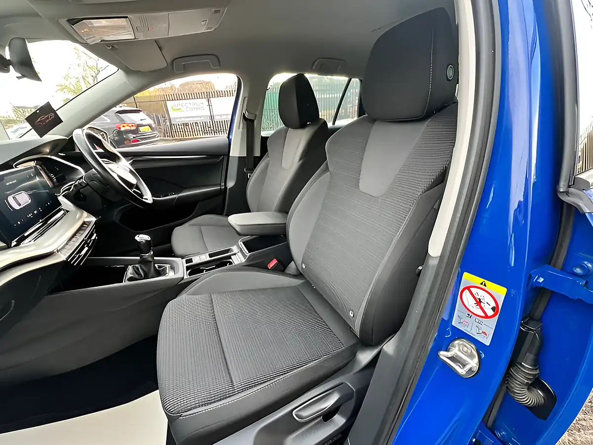Used 2021 Skoda Octavia Se Technology Blue - Interior and Exterior details 18