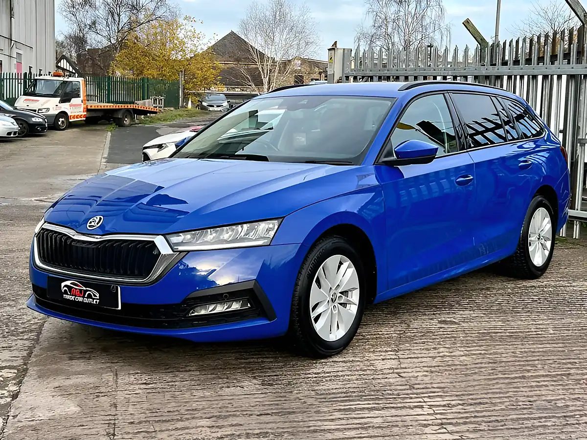 Used 2021 Skoda Octavia Se Technology Blue - Interior and Exterior details 3
