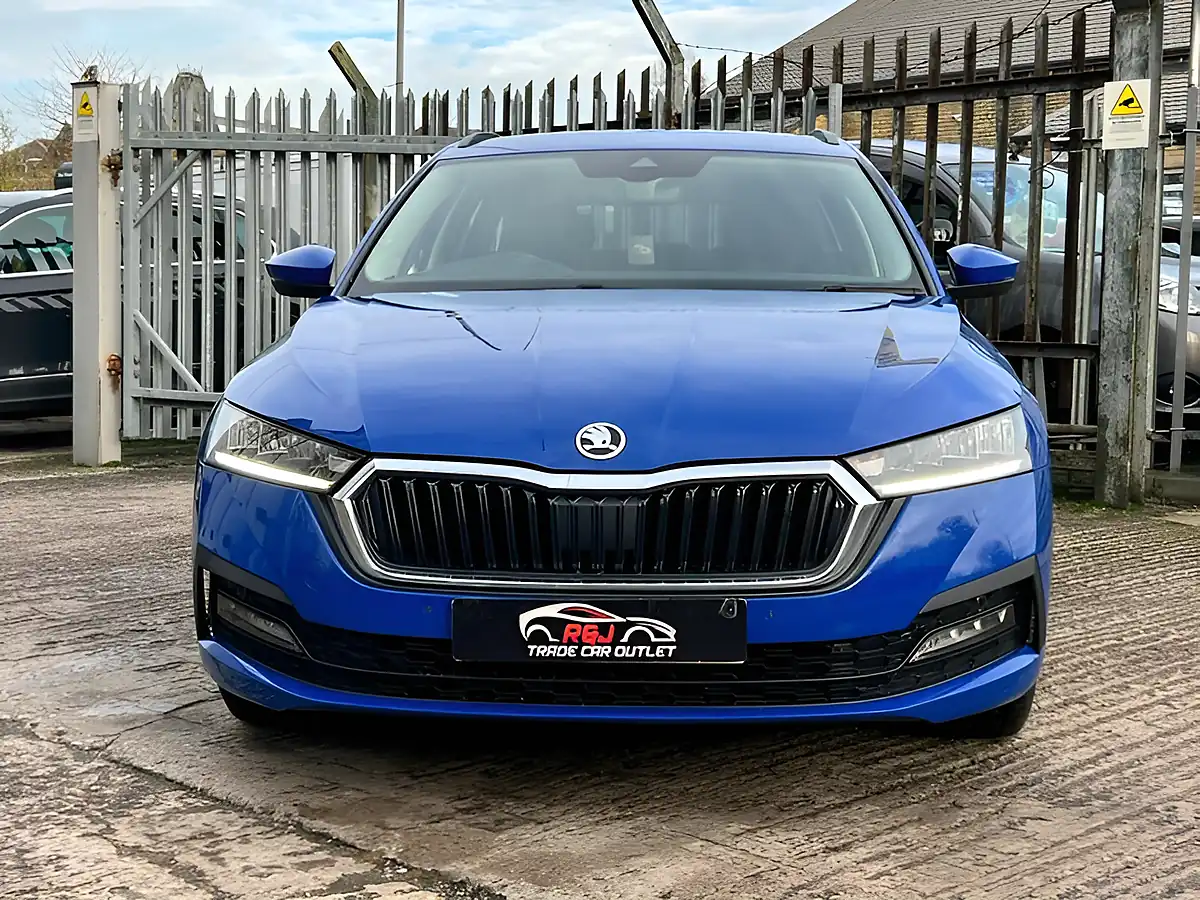 Used 2021 Skoda Octavia Se Technology Blue - Interior and Exterior details 5