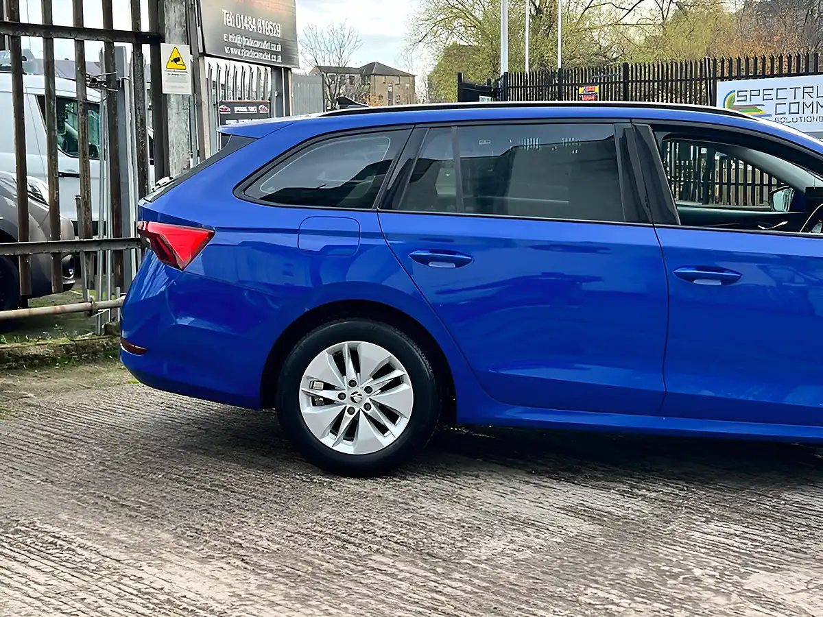 Used 2021 Skoda Octavia Se Technology Blue - Interior and Exterior details 8