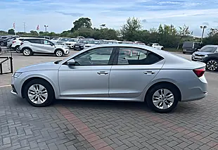Used 2021 Skoda Octavia Se Technology Brilliant Silver - Interior and Exterior details 9