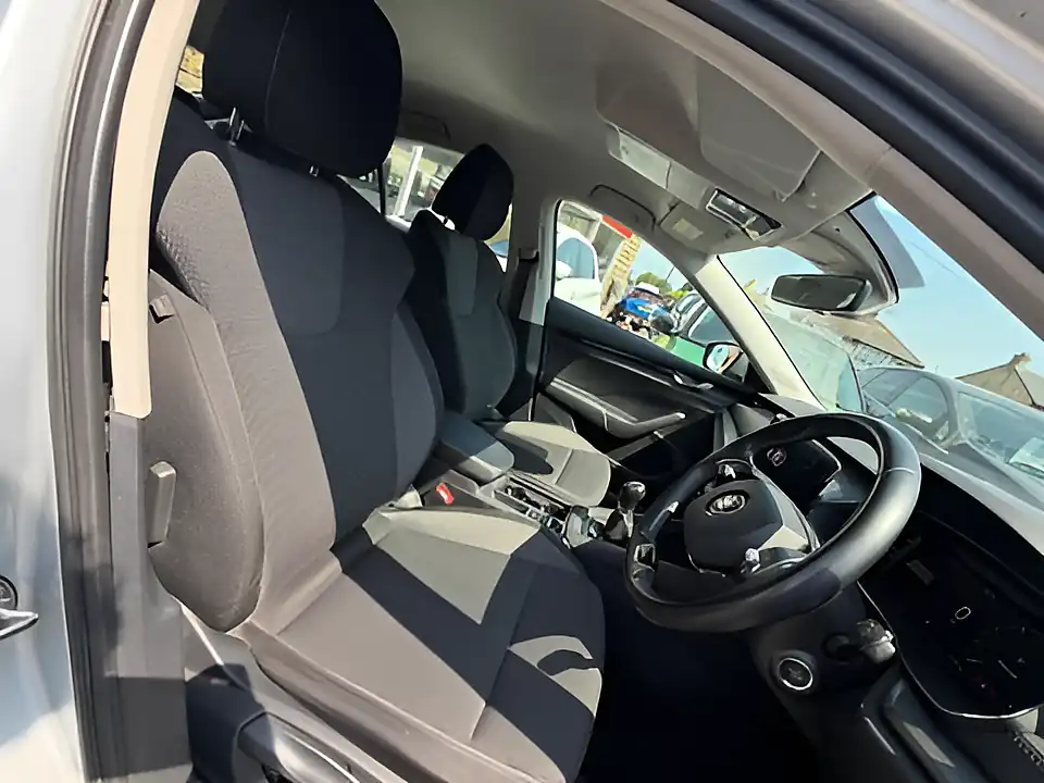 Used 2021 Skoda Octavia Se Technology Silver - Interior and Exterior details 8