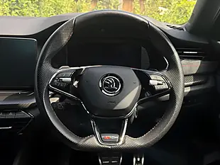 Used 2021 Skoda Octavia VRS Blue - Interior and Exterior details 12