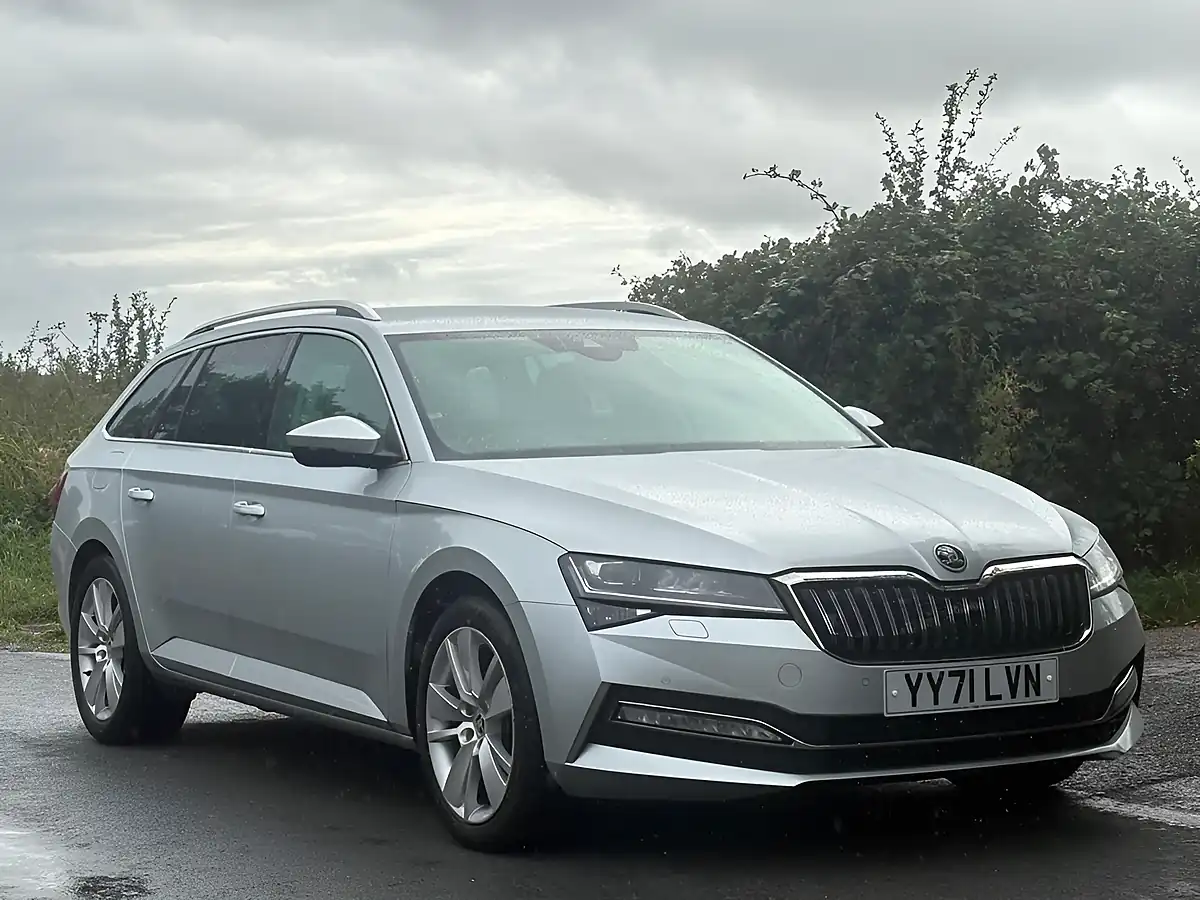 Used 2021 Skoda Superb Se L Silver - Front View